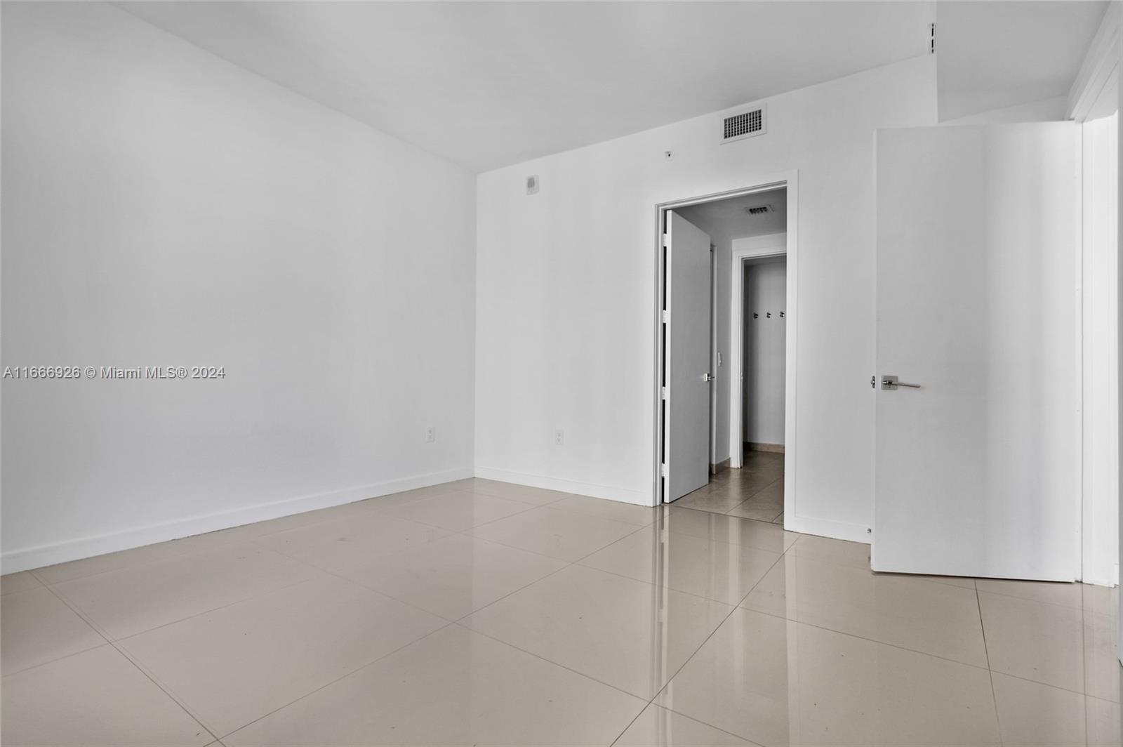 488 NE 18th St # 3003