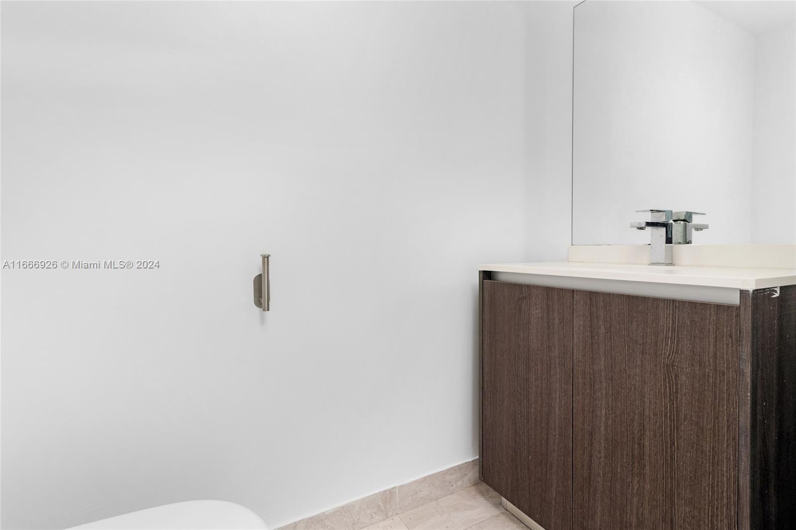 488 NE 18th St # 3003