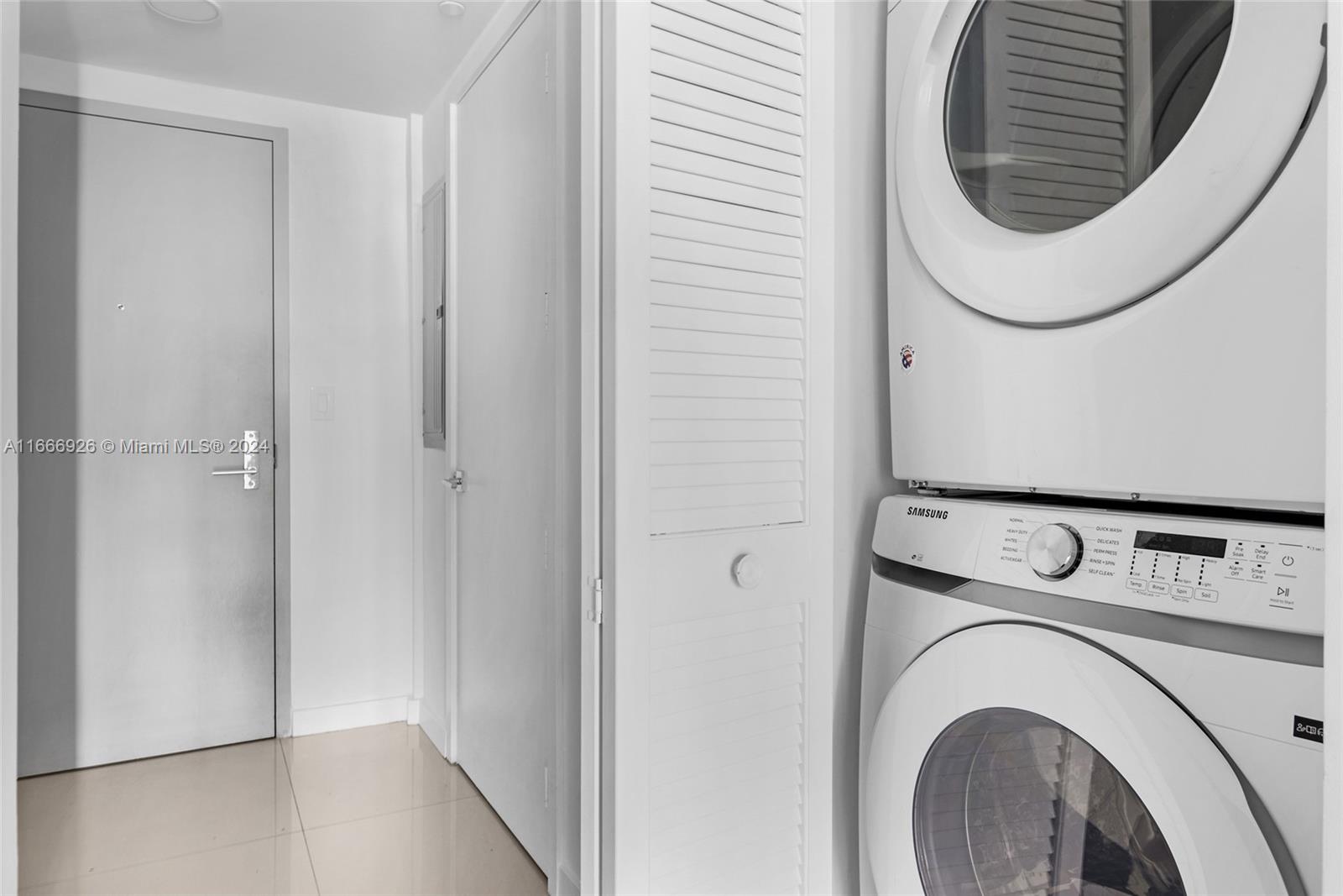 488 NE 18th St # 3003