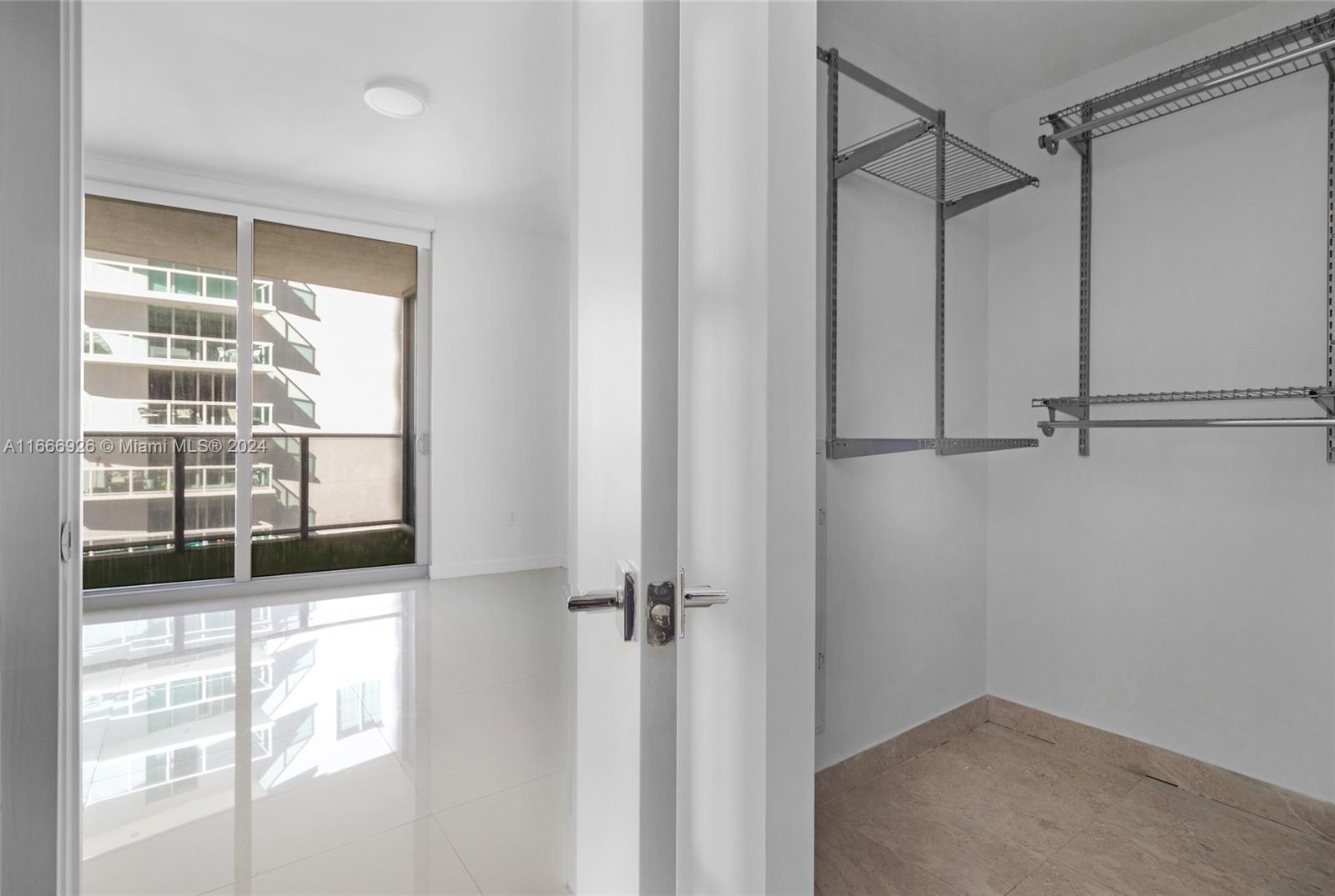 488 NE 18th St # 3003