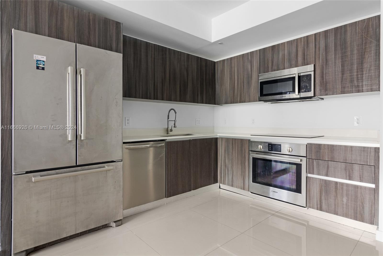 488 NE 18th St # 3003