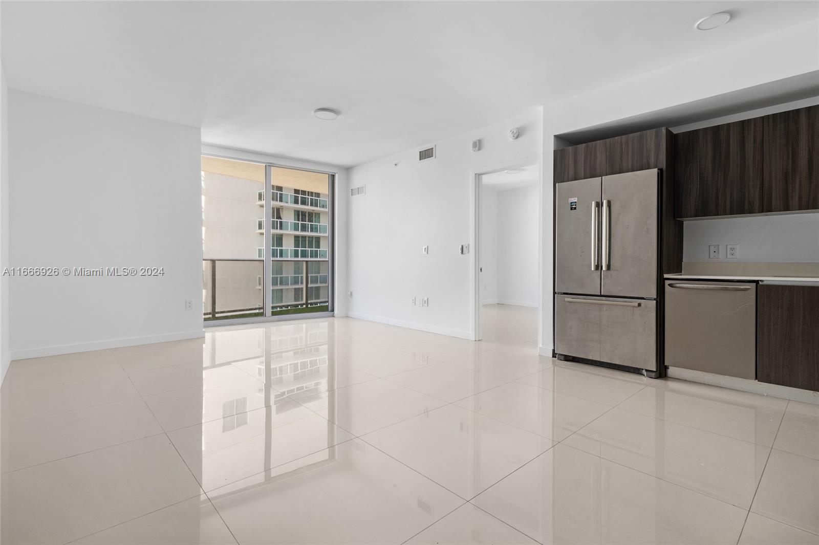 488 NE 18th St # 3003