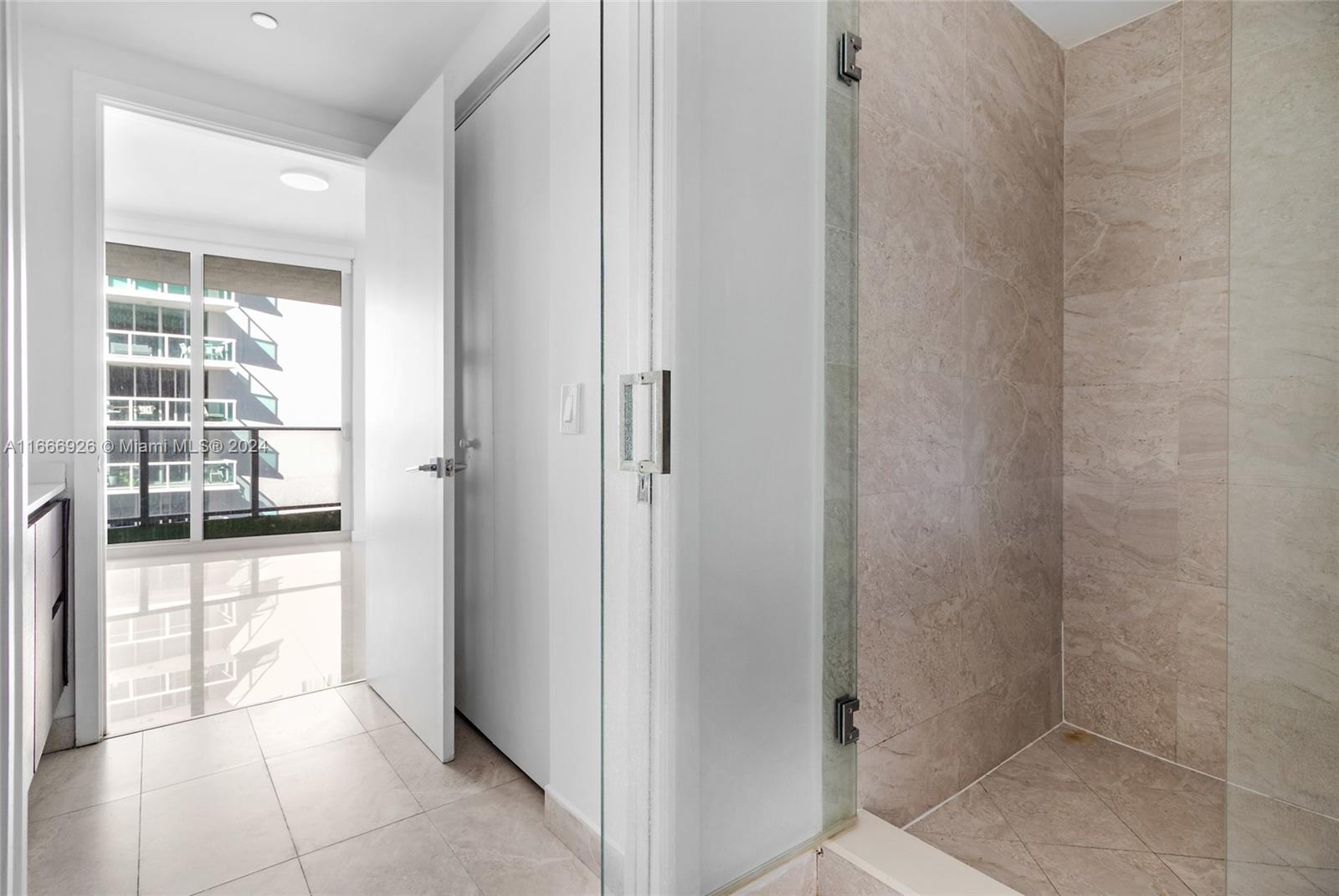 488 NE 18th St # 3003