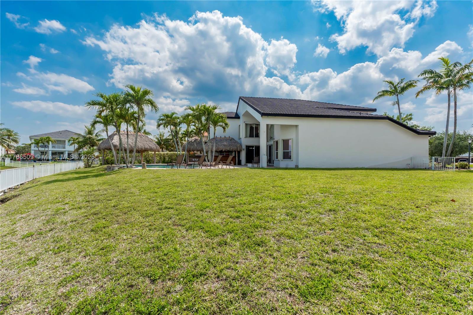 19502 SW 53rd St # 0