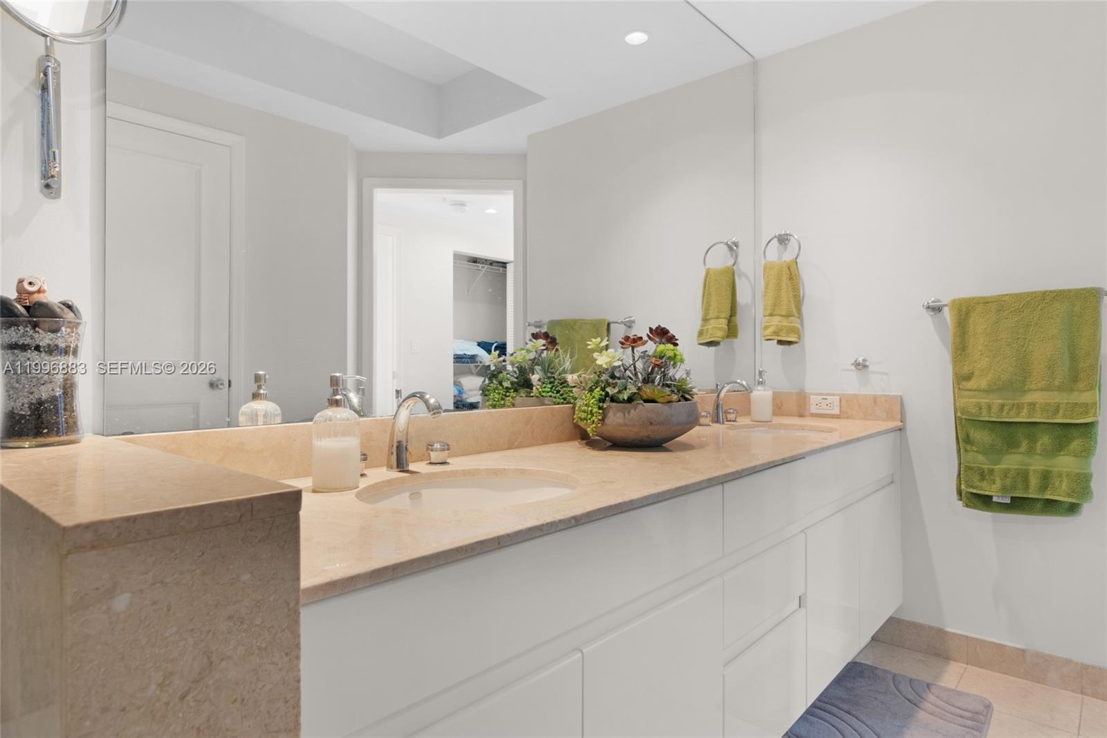 848 Brickell Key Dr # 3905