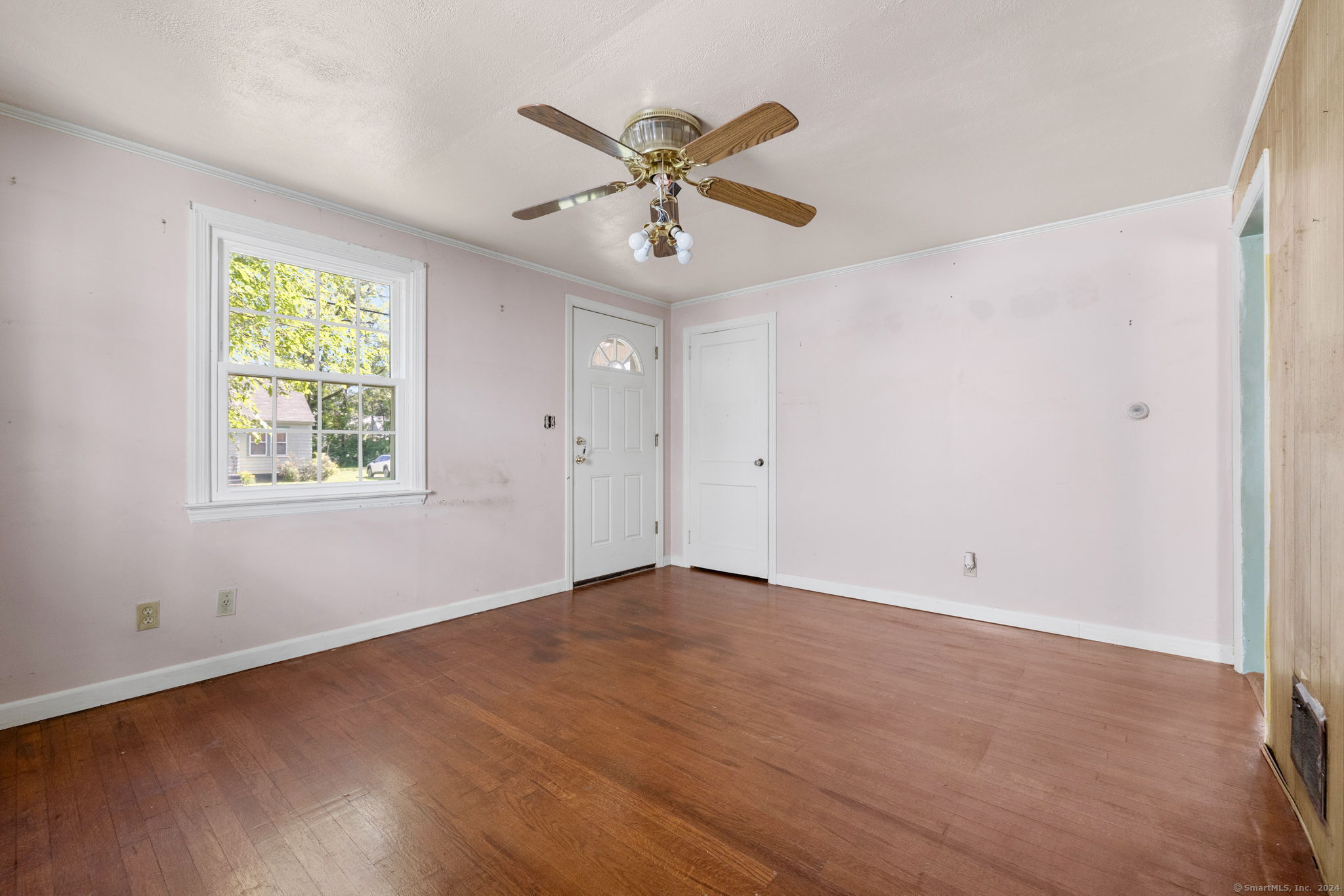 32 Midian Avenue