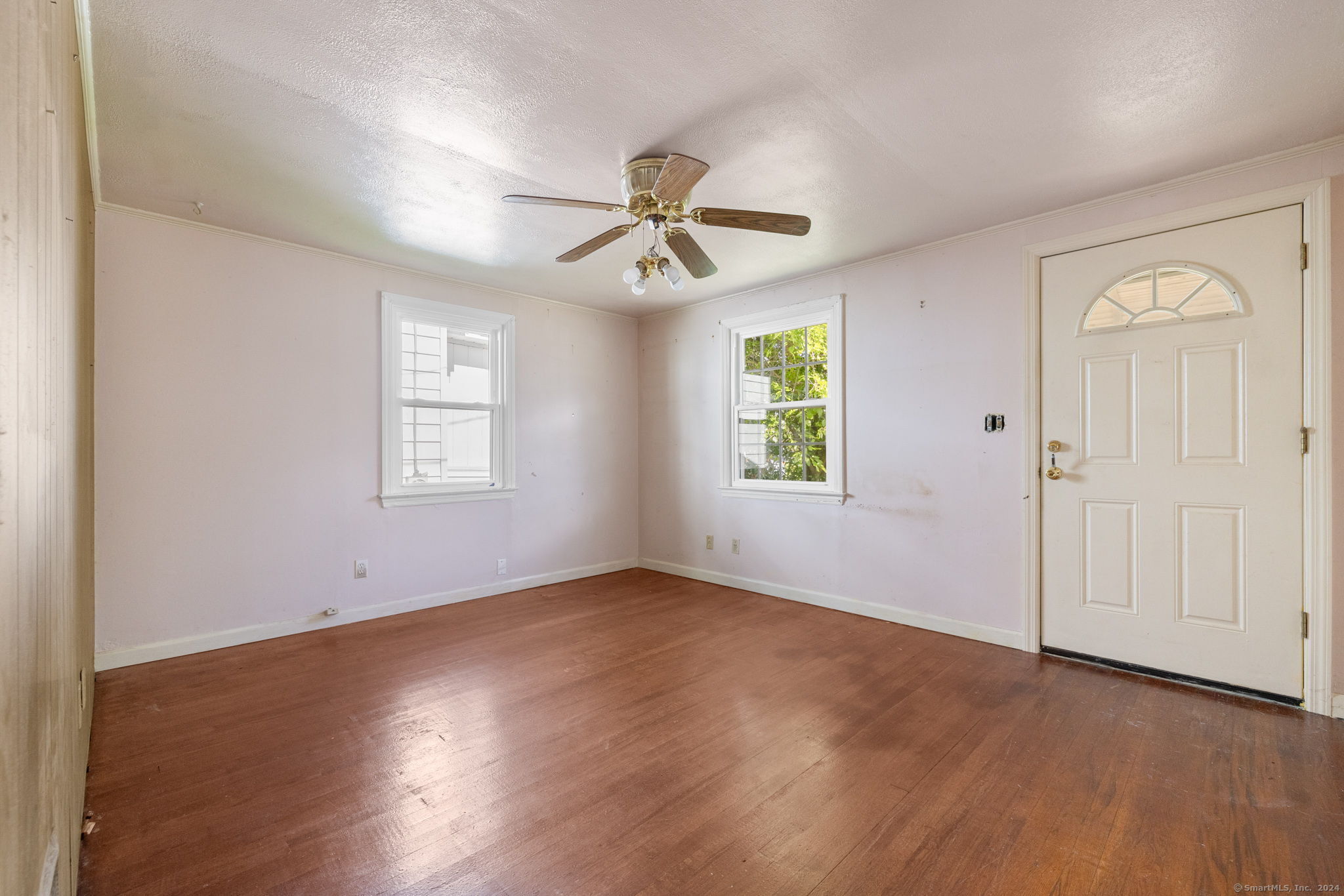 32 Midian Avenue