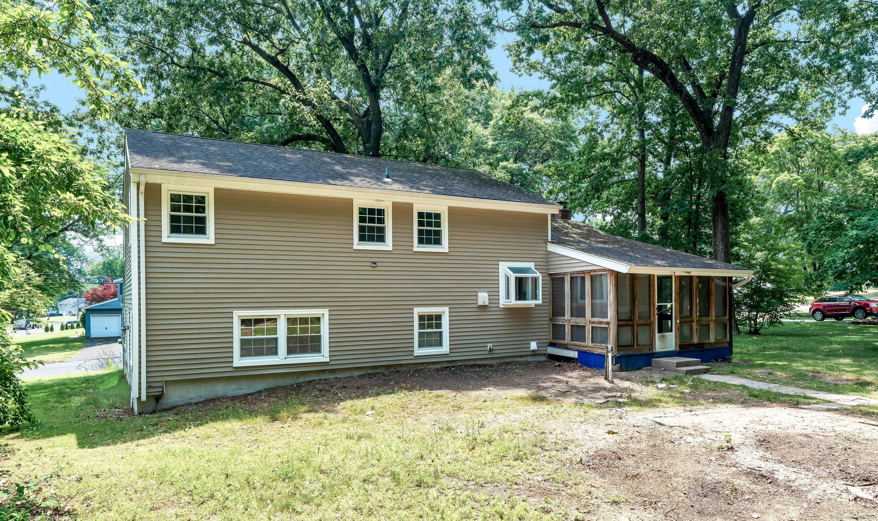 62 Robin Road