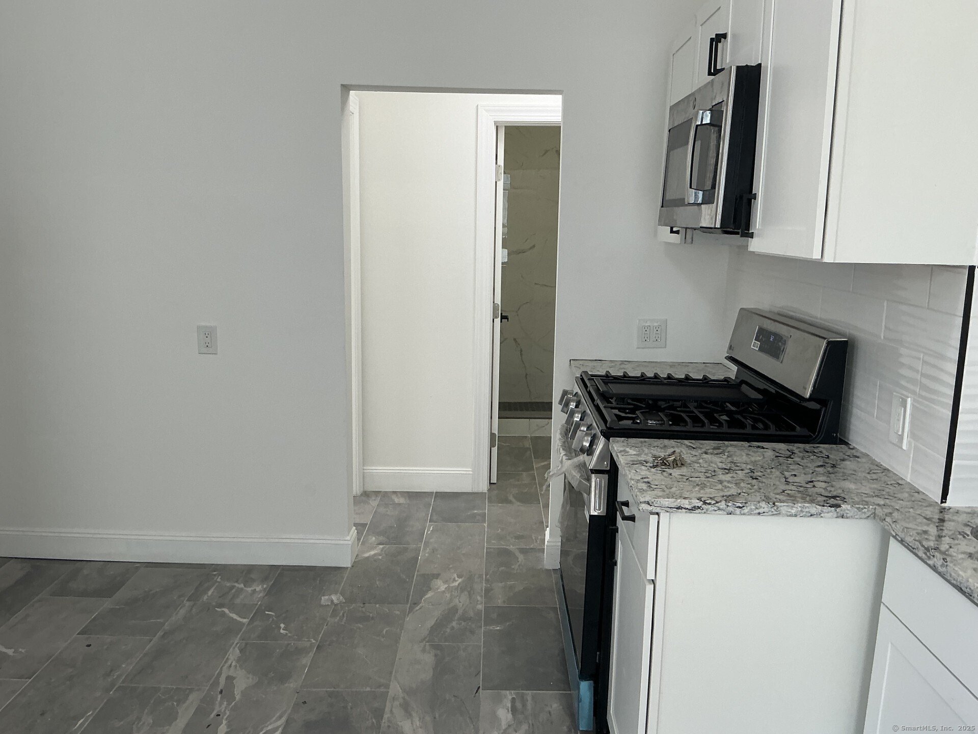 274 Lloyd Street 2