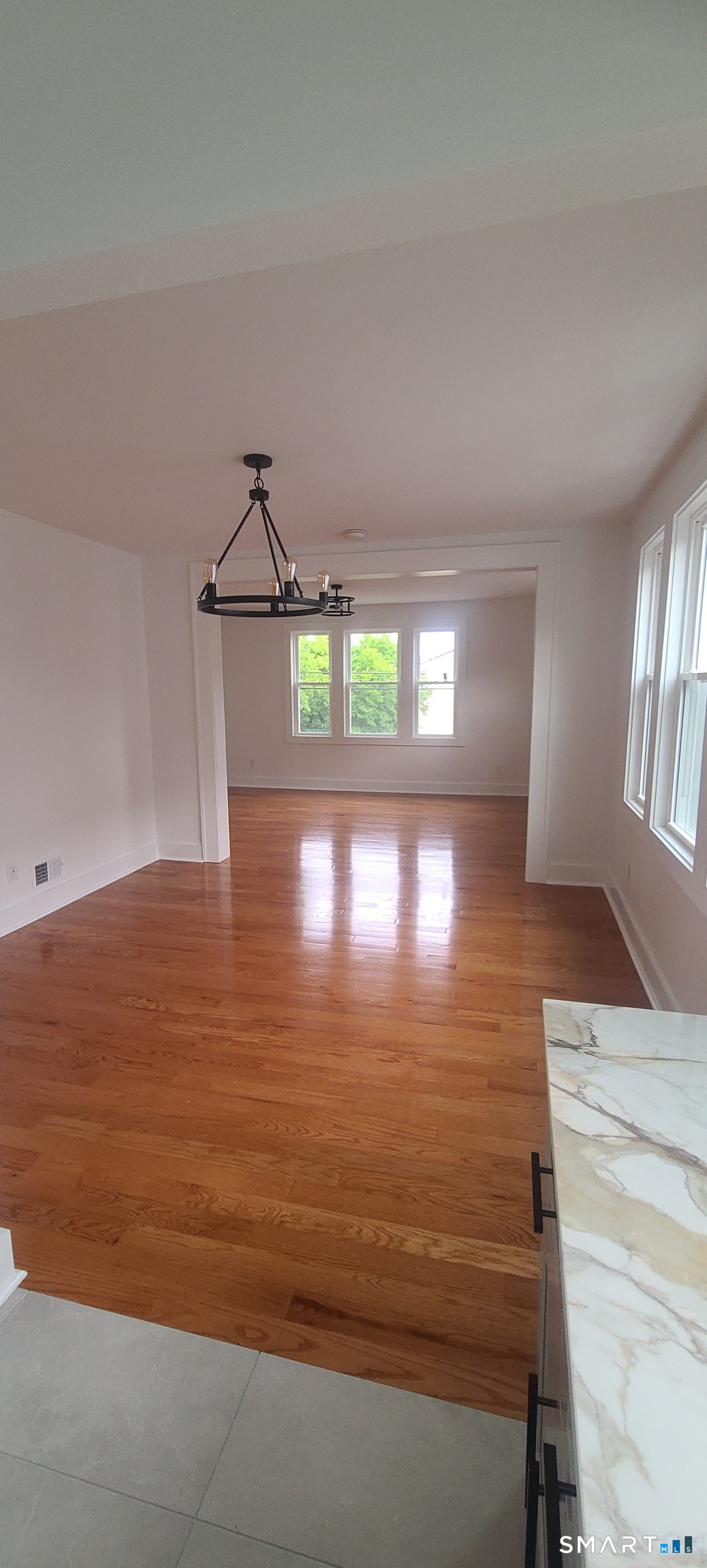 203 Helen Street Unit: 2