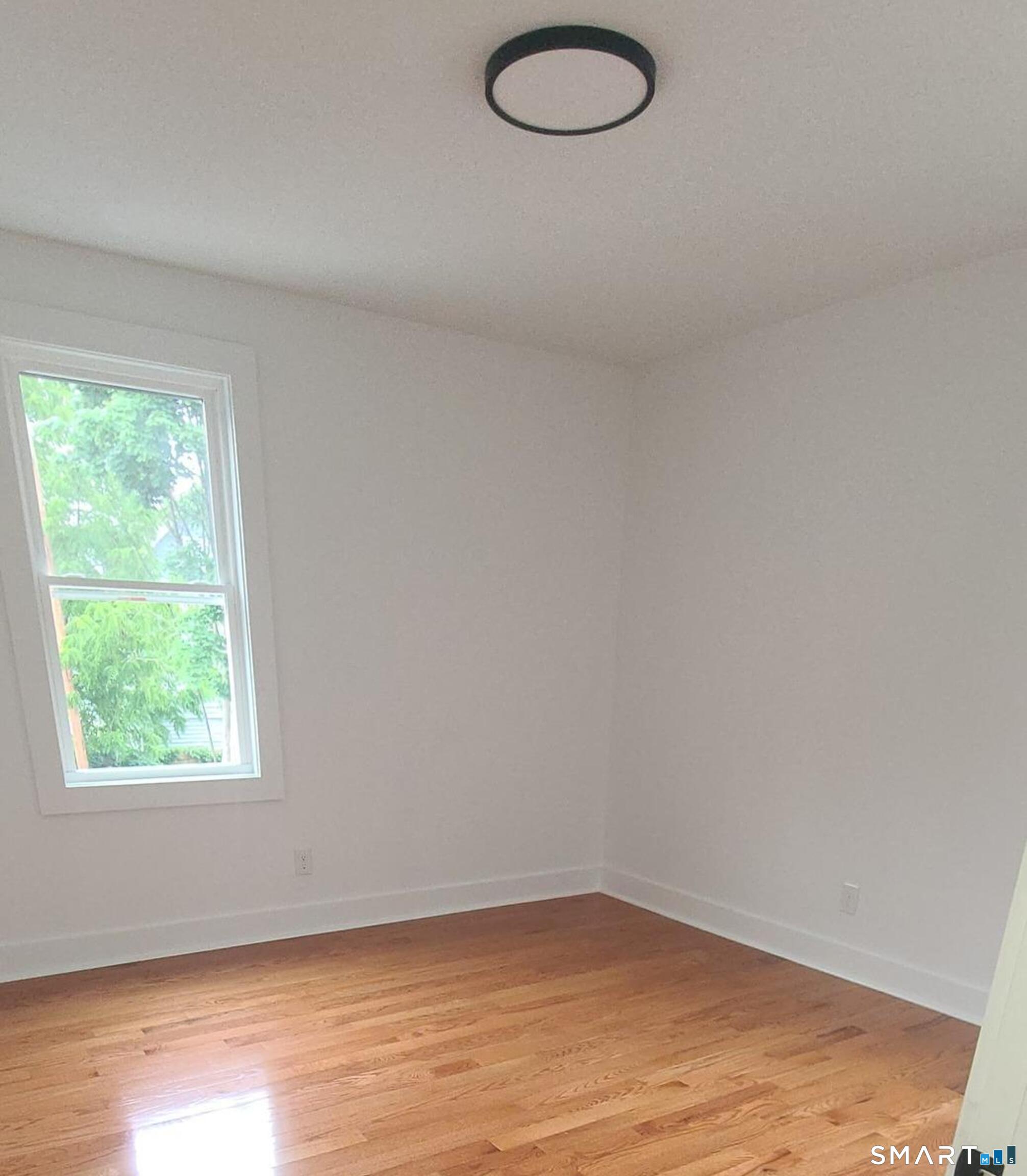 203 Helen Street Unit: 2