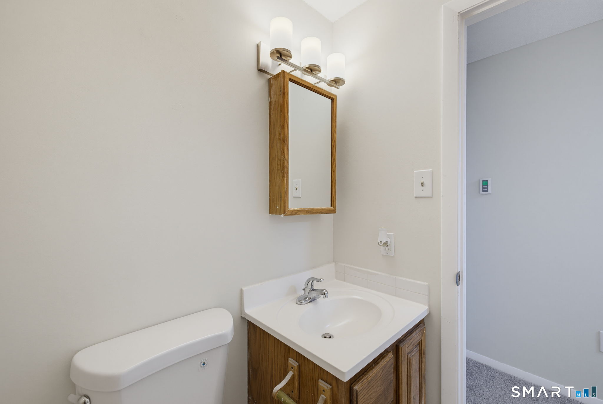220 Main Street Unit: 2H