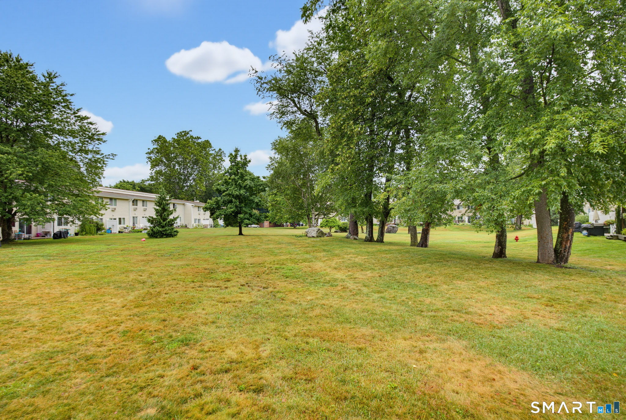 220 Main Street Unit: 2H