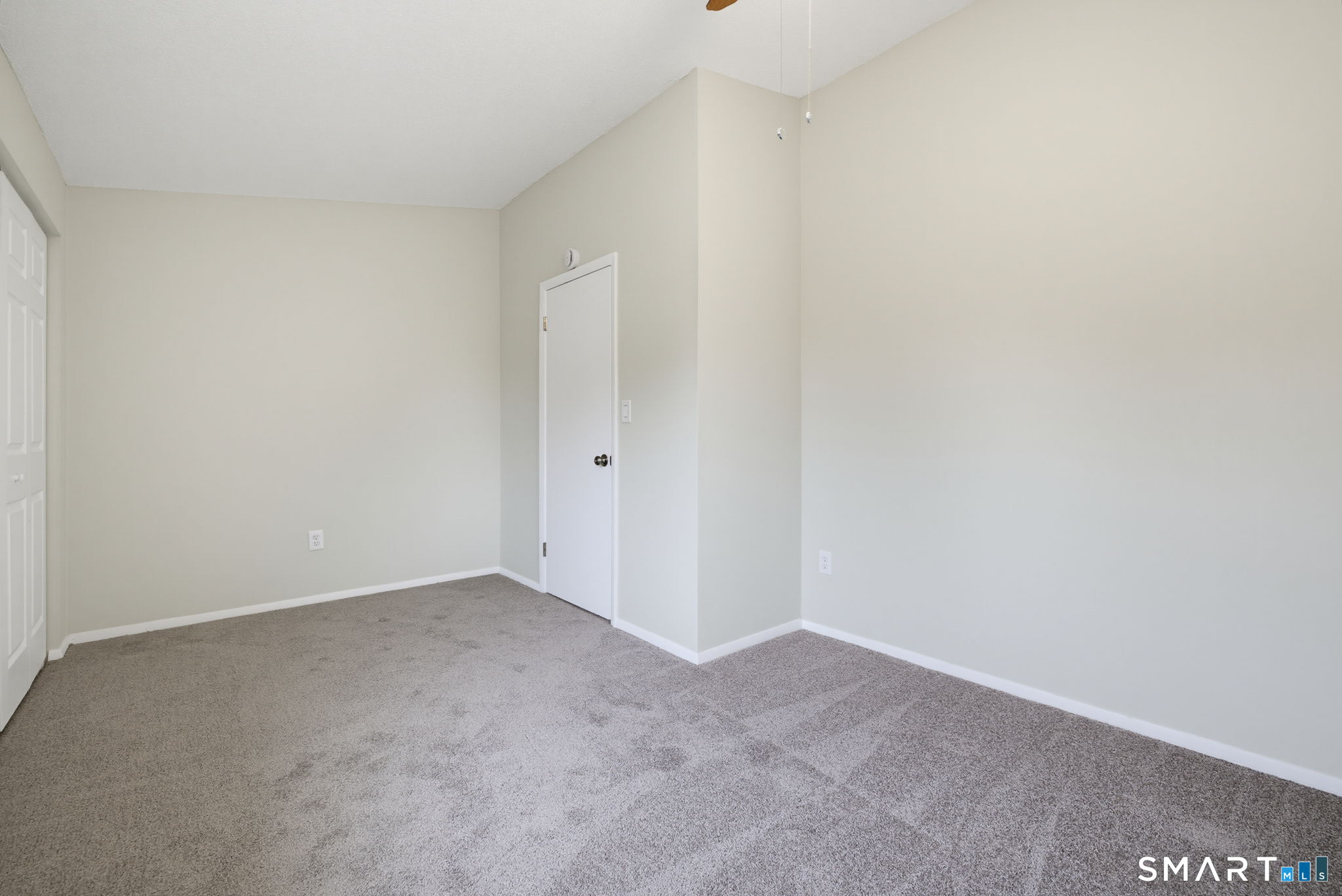 220 Main Street Unit: 2H