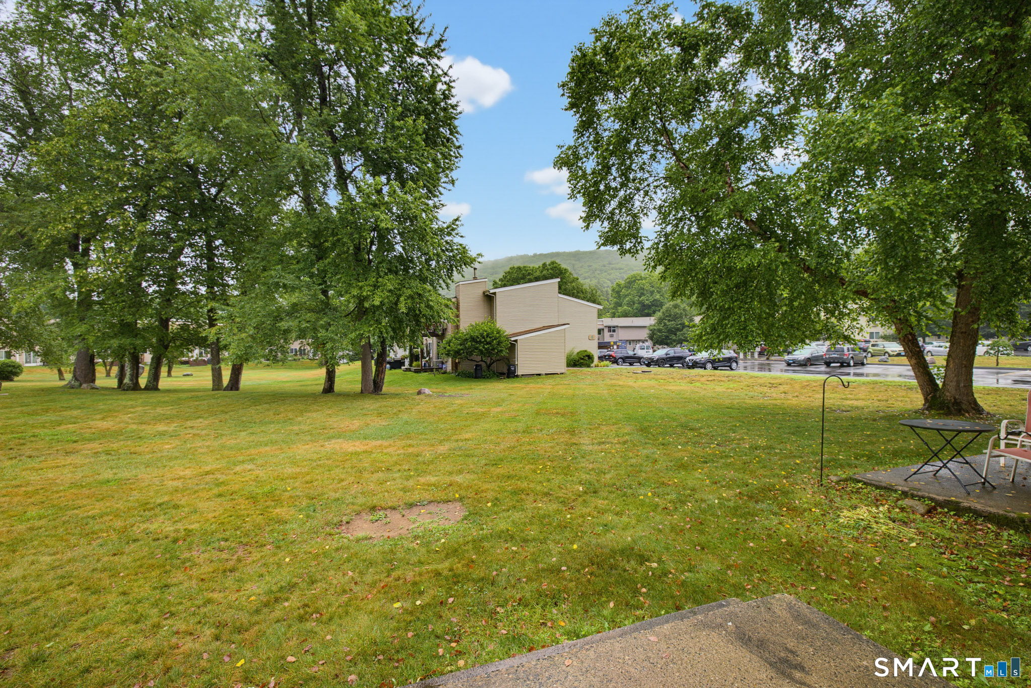 220 Main Street Unit: 2H