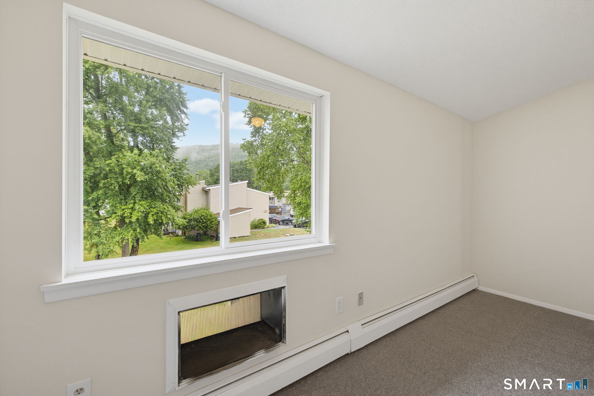 220 Main Street Unit: 2H