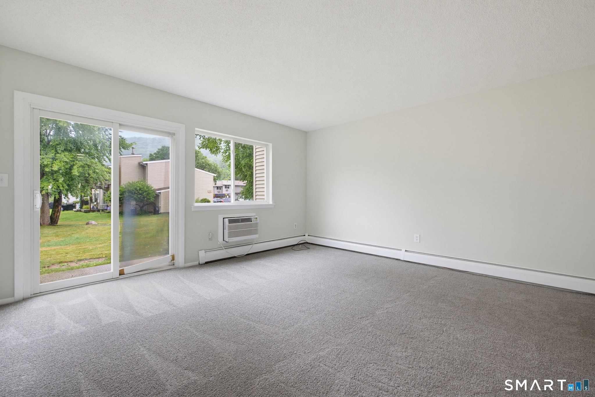 220 Main Street Unit: 2H