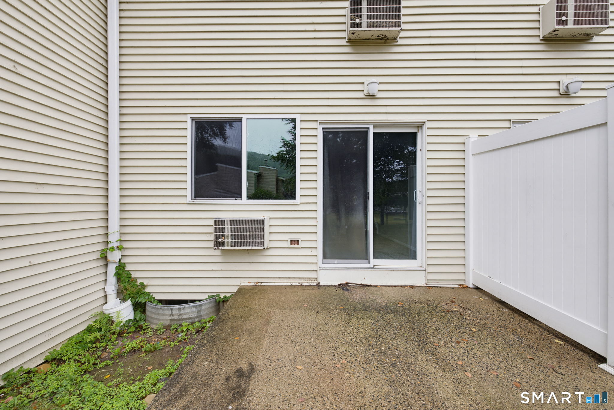 220 Main Street Unit: 2H
