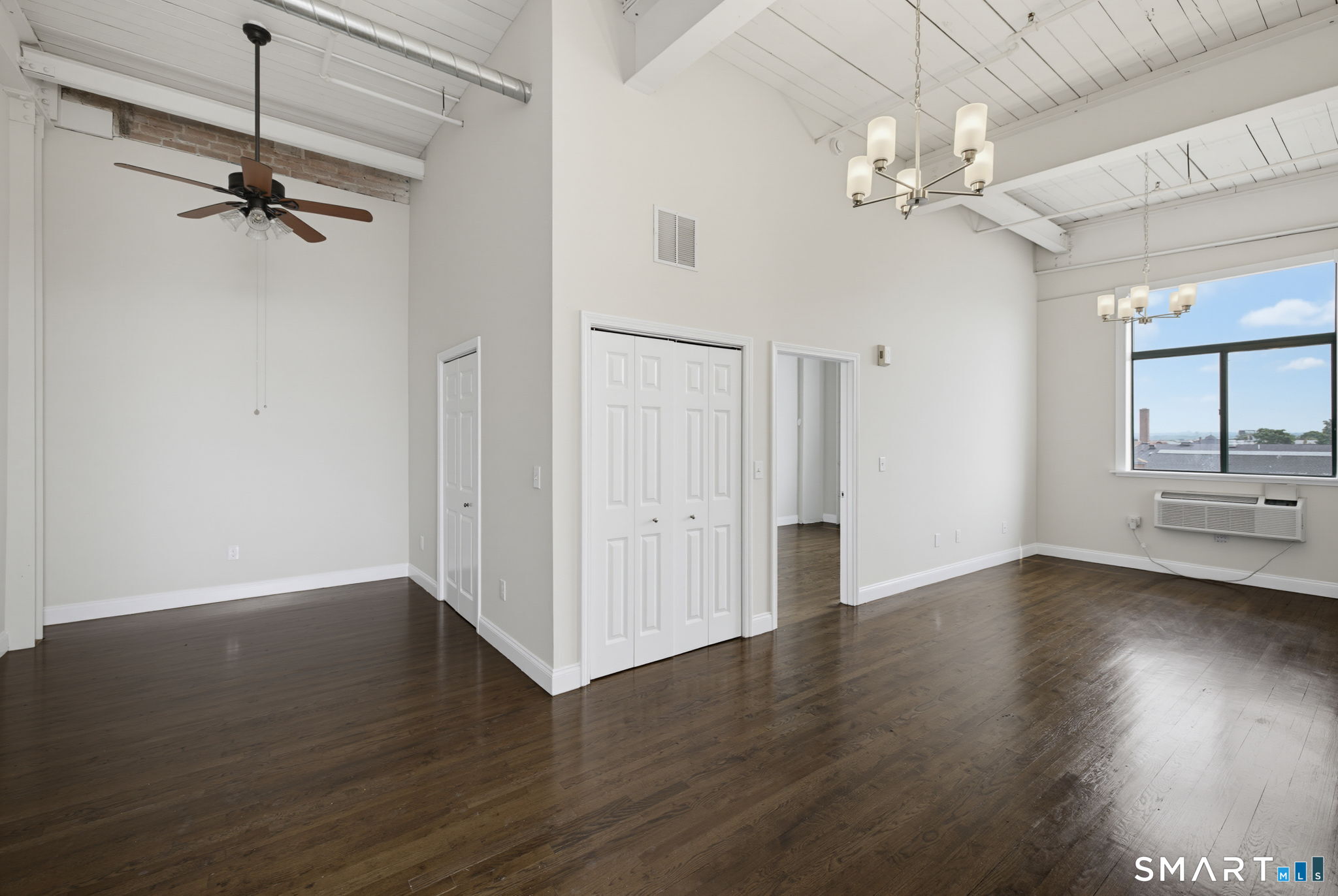 390 Charles Street Unit: 301
