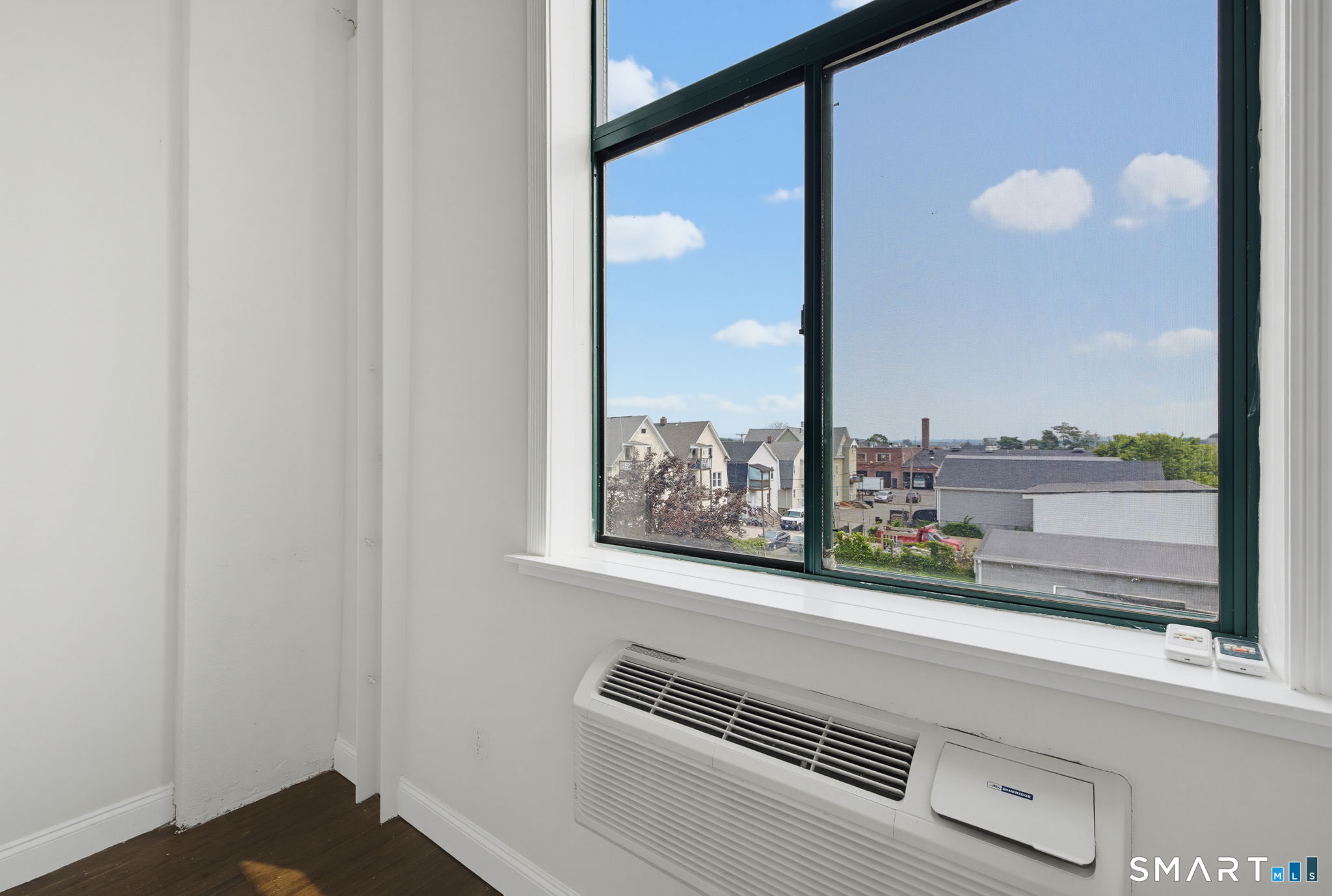 390 Charles Street Unit: 301