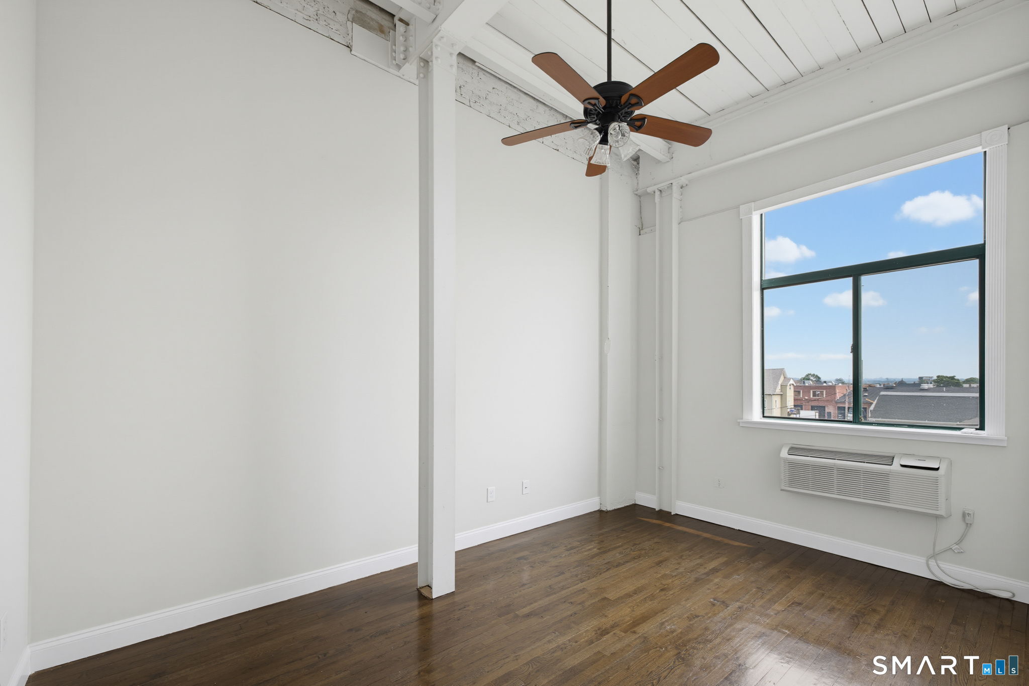 390 Charles Street Unit: 301