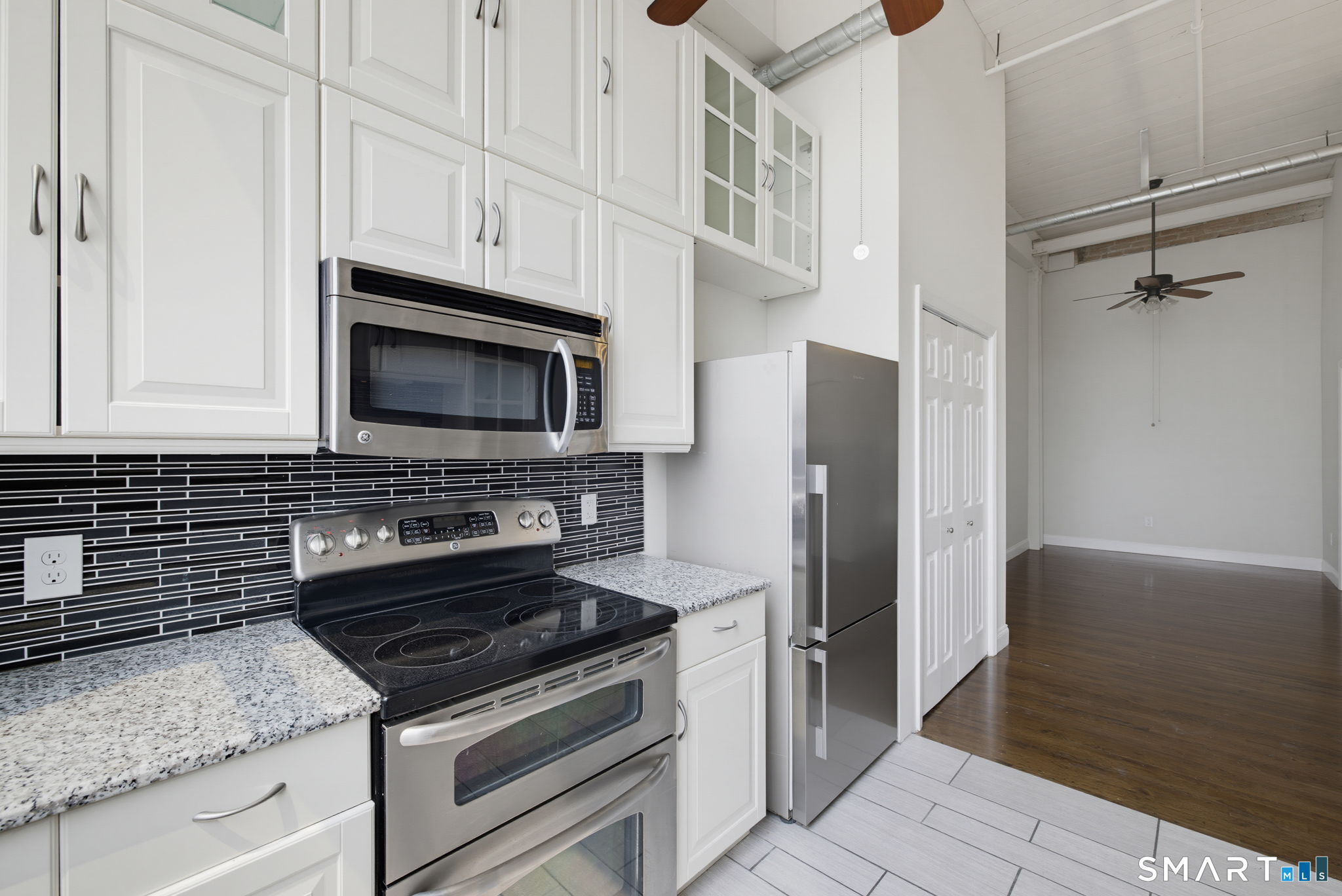 390 Charles Street Unit: 301