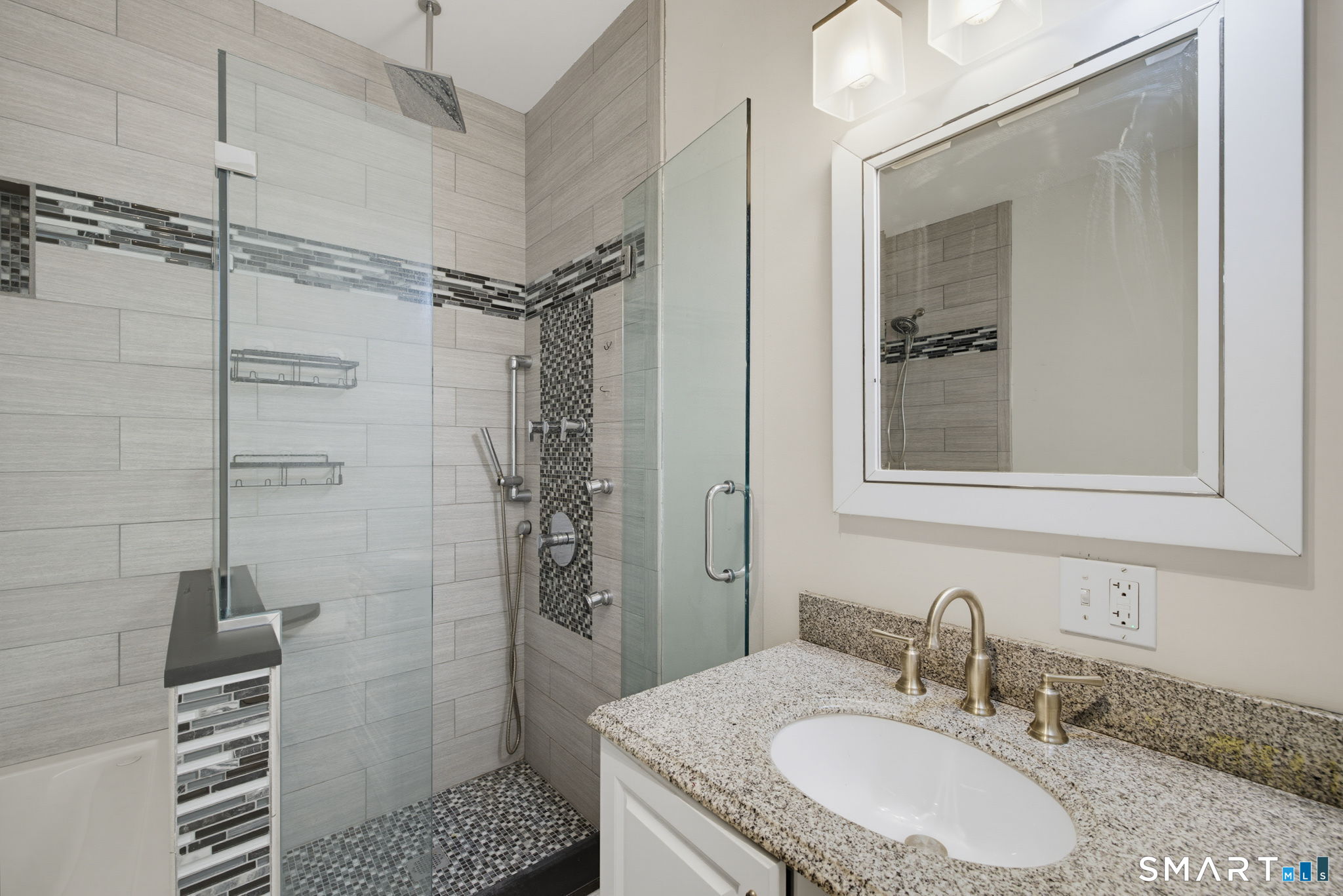 390 Charles Street Unit: 301