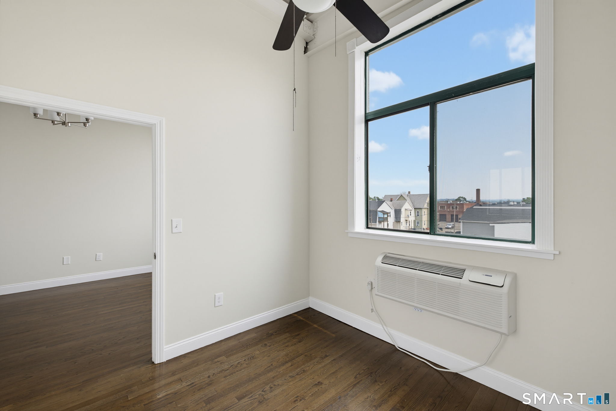 390 Charles Street Unit: 301