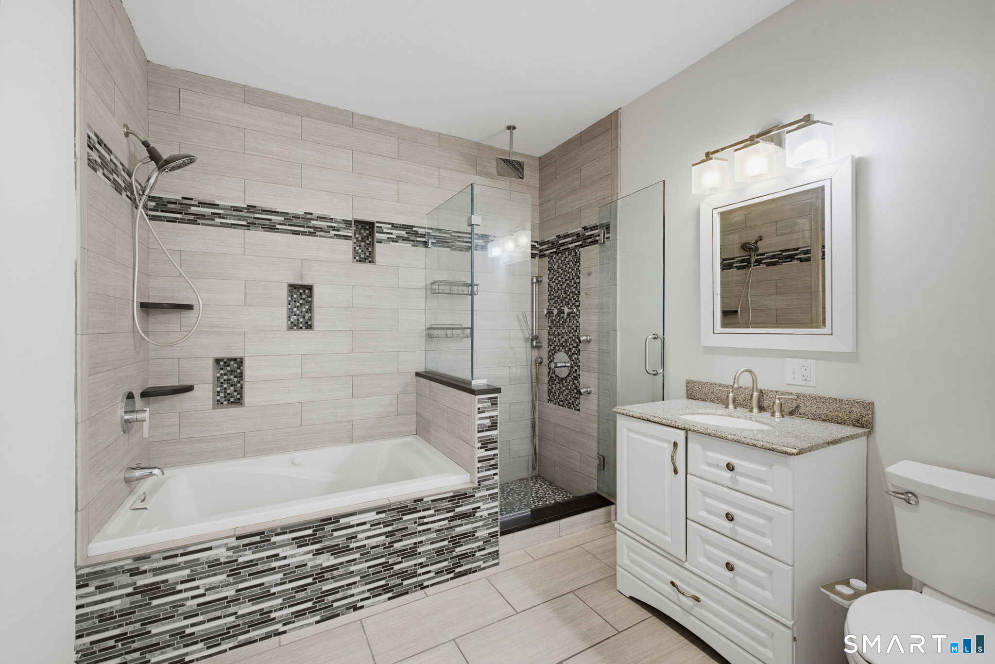 390 Charles Street Unit: 301