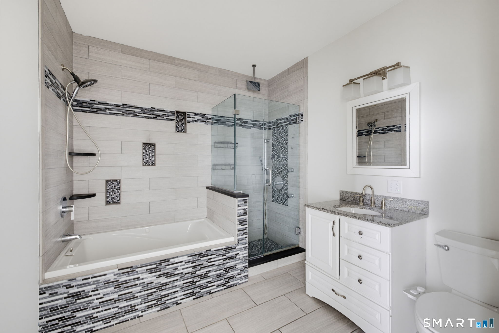 390 Charles Street Unit: 301