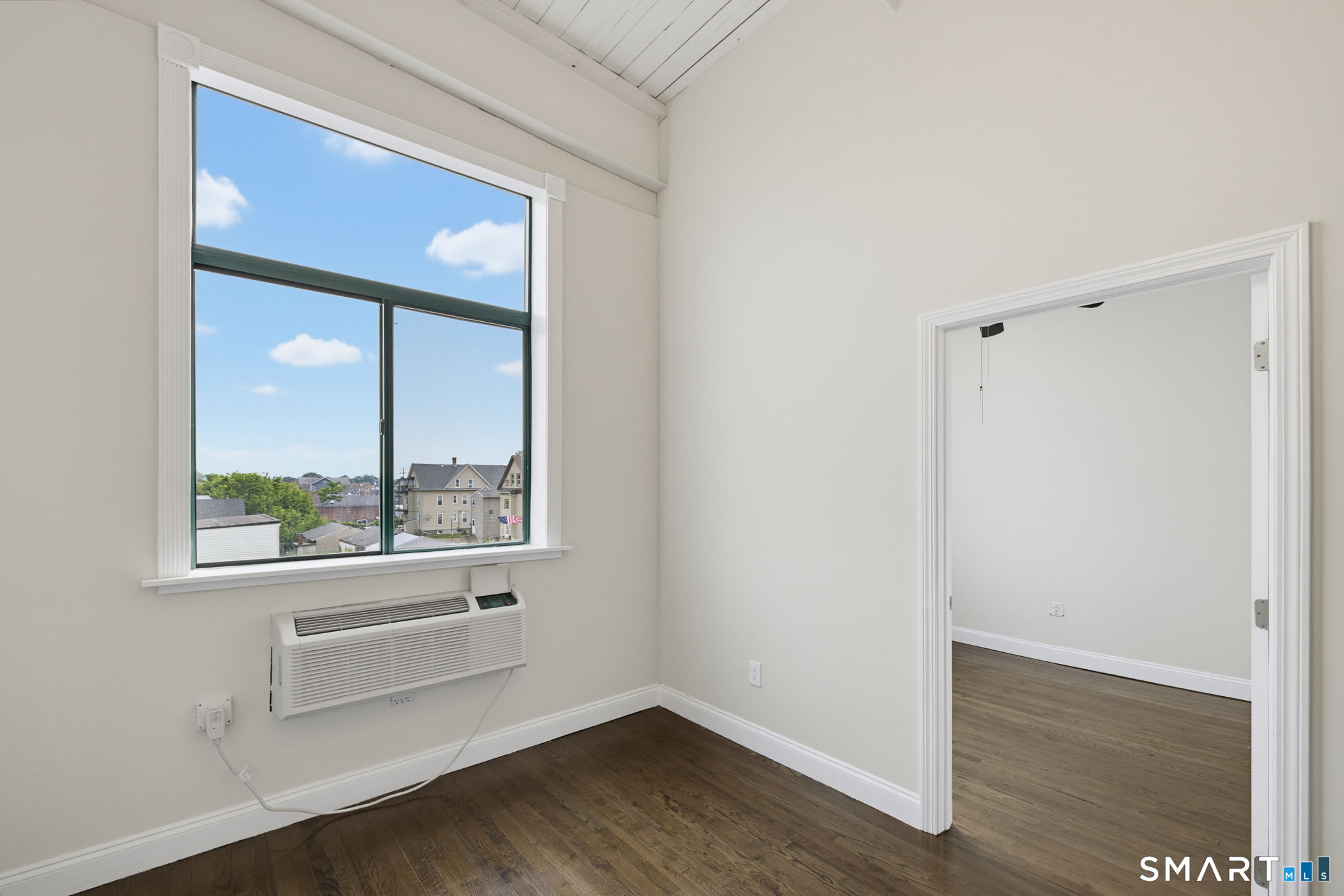 390 Charles Street Unit: 301