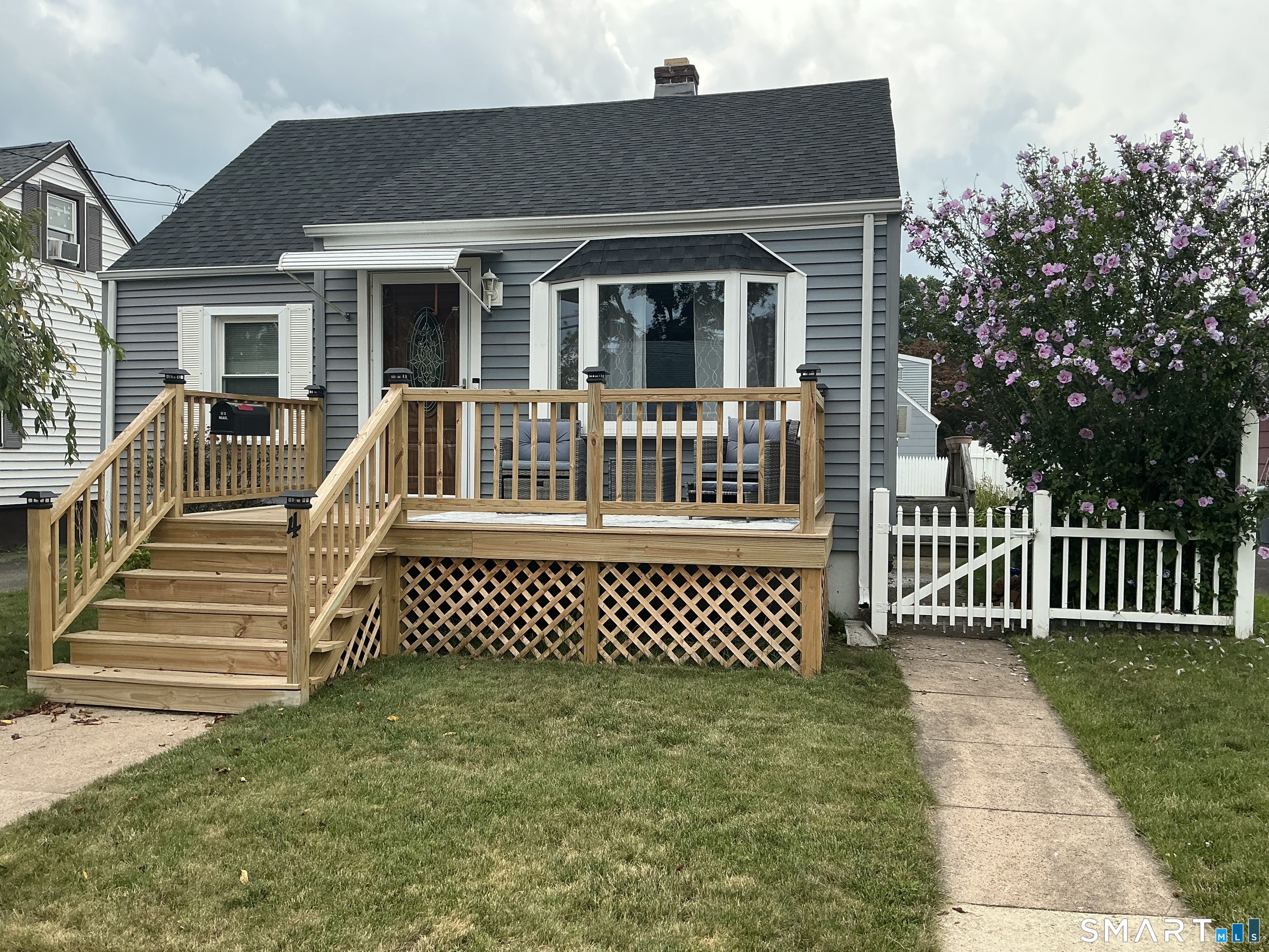 4 Elm Court