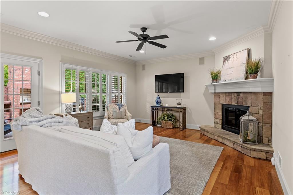 105 Sycamore Commons Lane