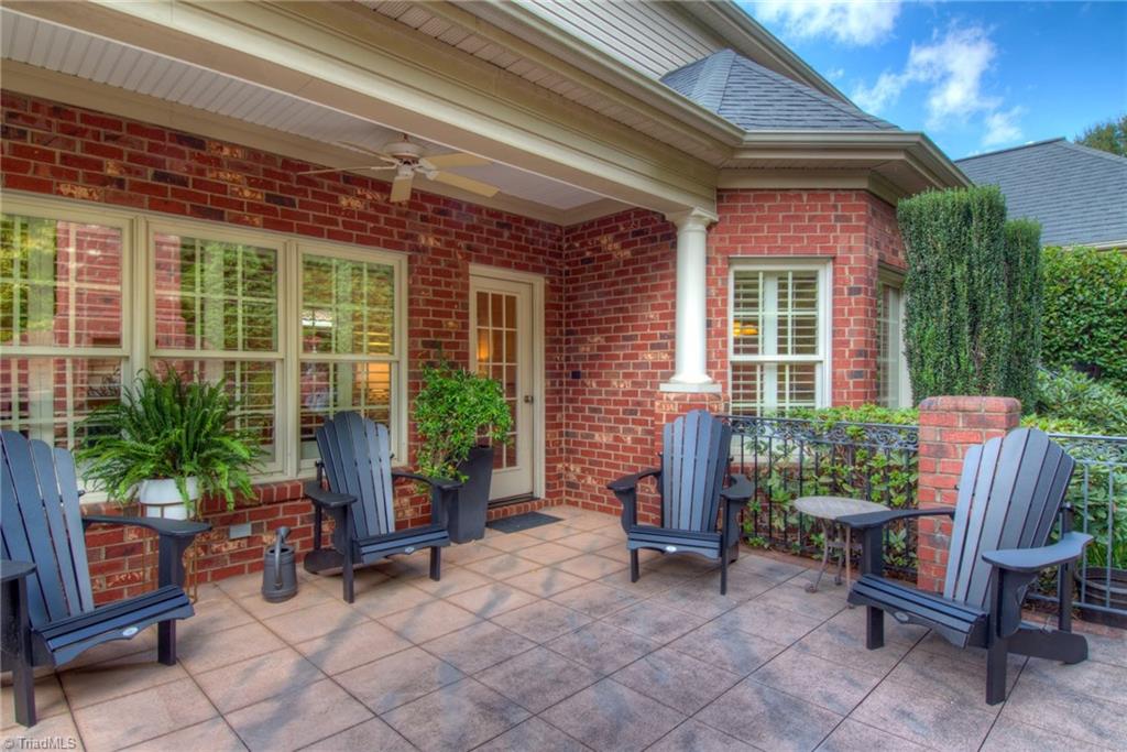 105 Sycamore Commons Lane