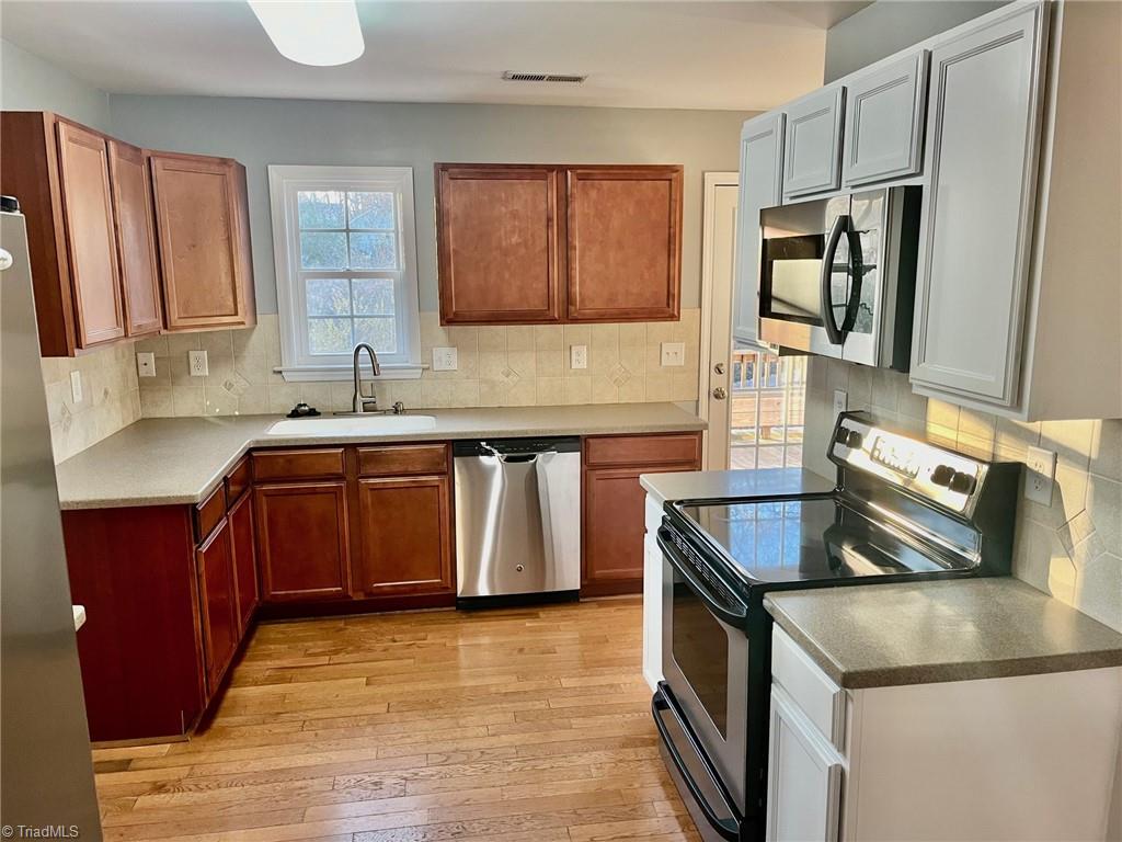 218 Brooks Edge Drive