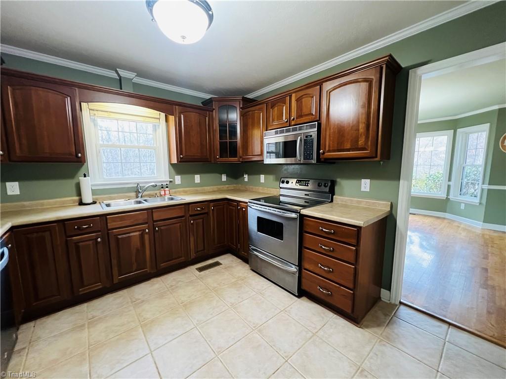 279 Knollcrest Drive