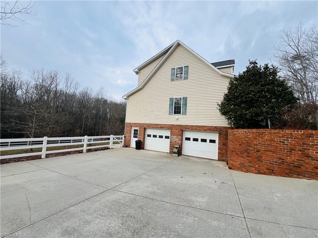 279 Knollcrest Drive