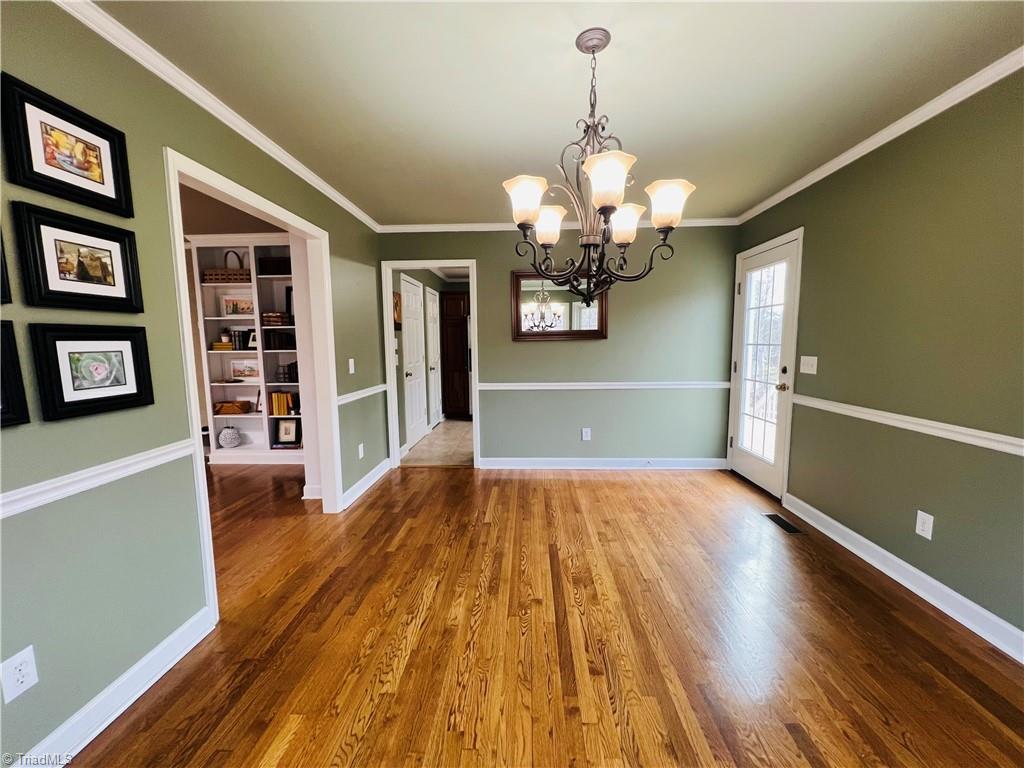 279 Knollcrest Drive