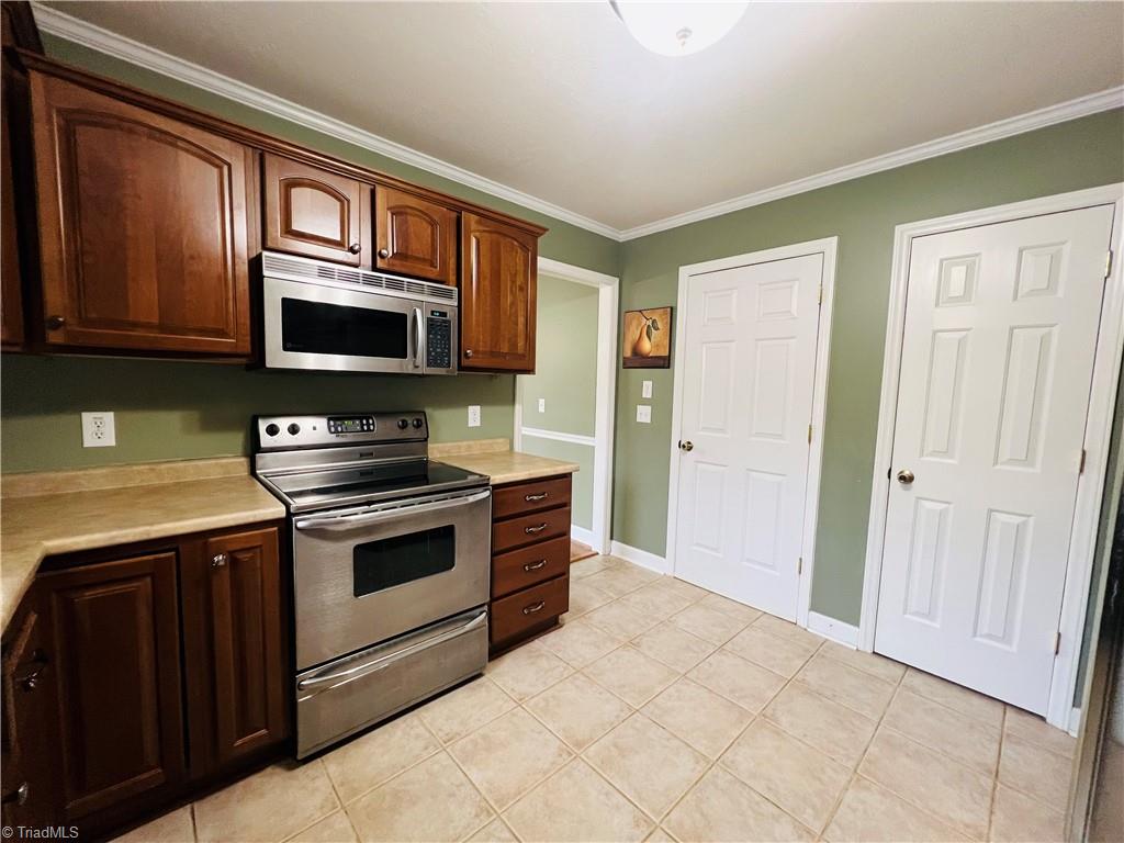 279 Knollcrest Drive