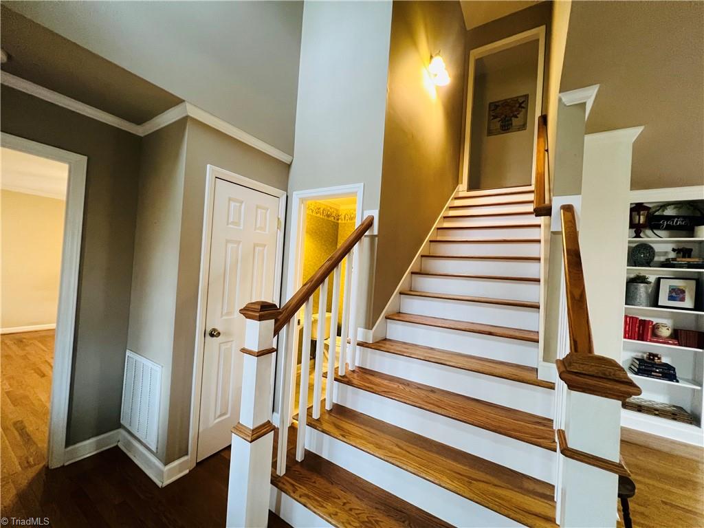 279 Knollcrest Drive