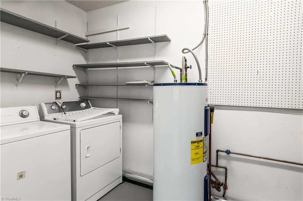 3905 F Valley Court, Winston-Salem