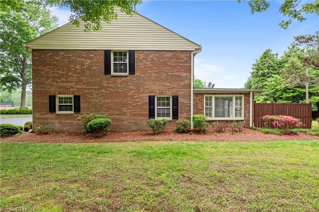 3905 F Valley Court, Winston-Salem