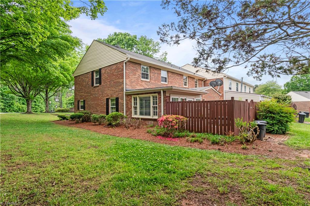 3905 F Valley Court, Winston-Salem