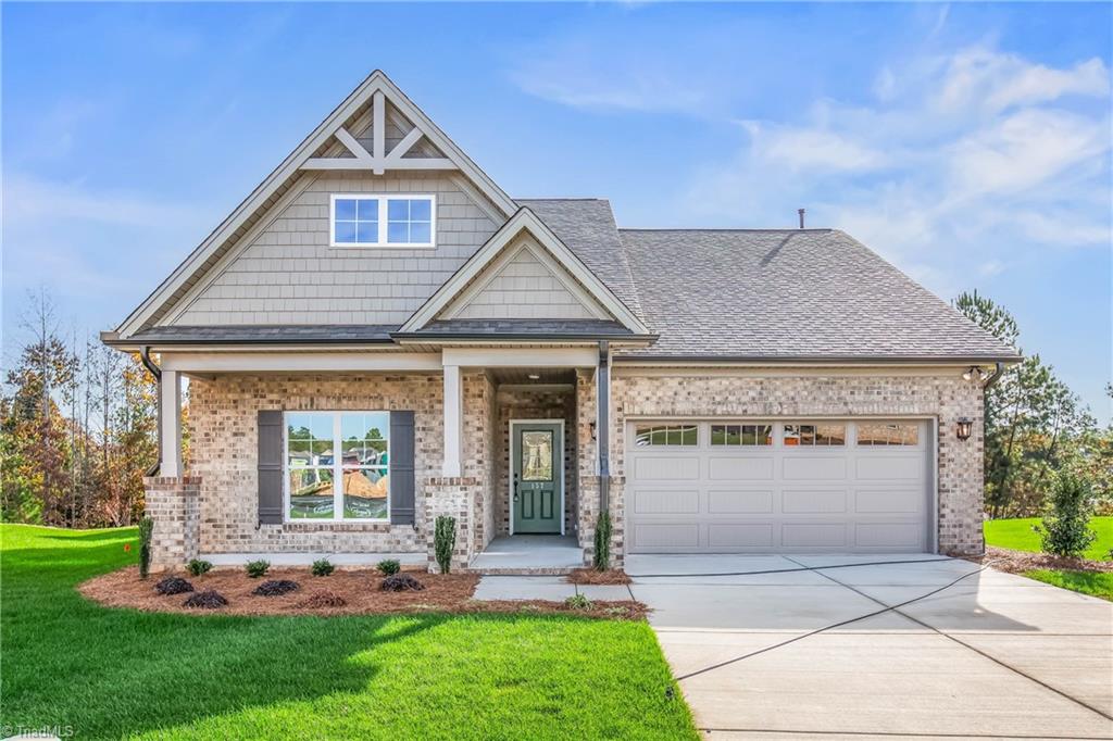 157 Castle Pond Drive, Winston-Salem