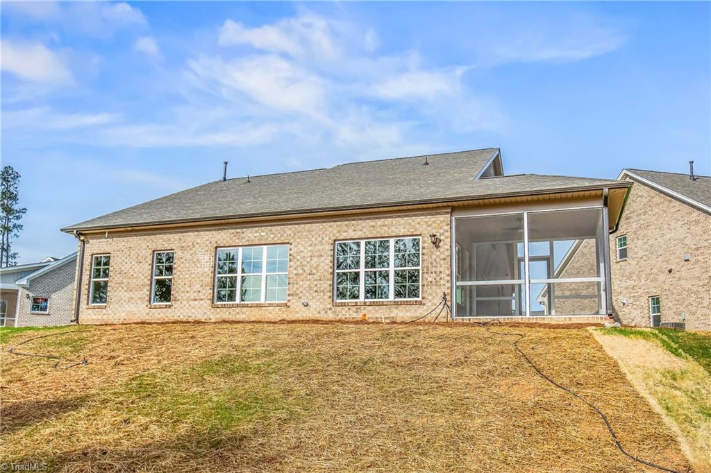 157 Castle Pond Drive, Winston-Salem