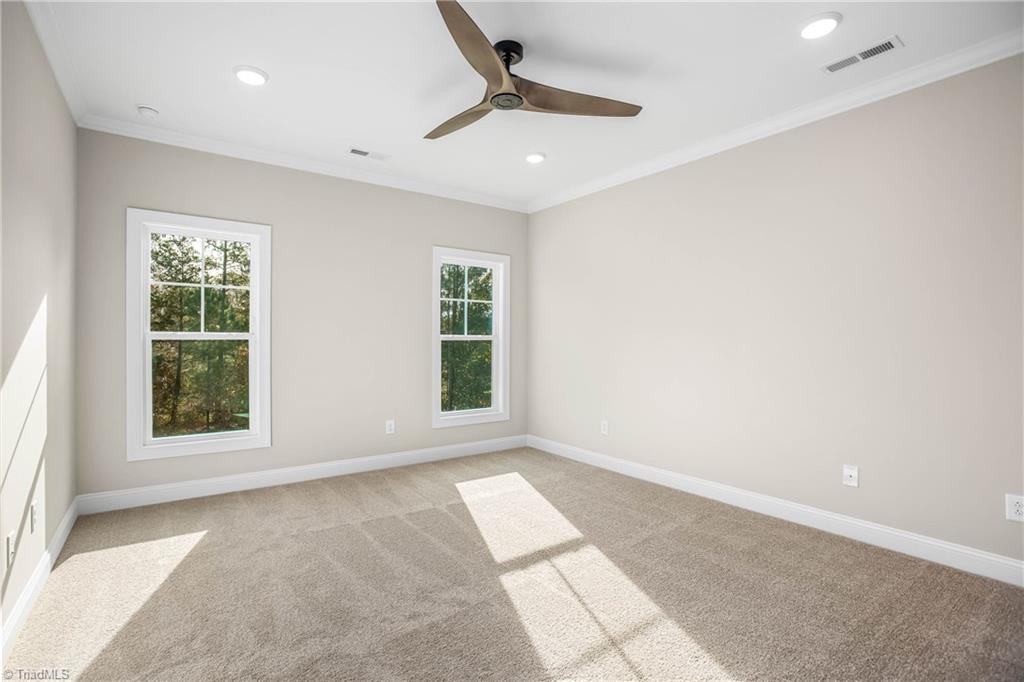 157 Castle Pond Drive, Winston-Salem