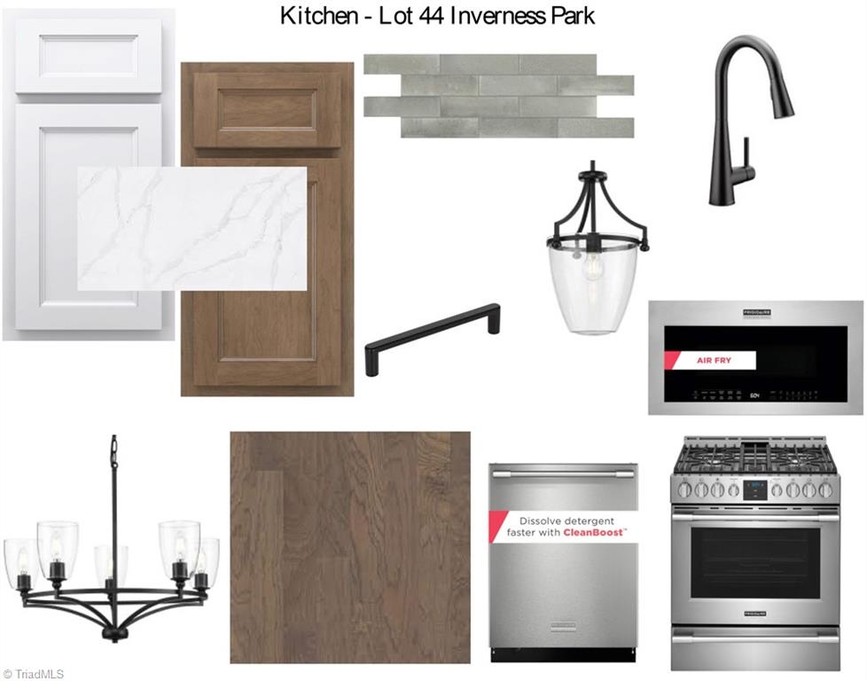 157 Castle Pond Drive, Winston-Salem