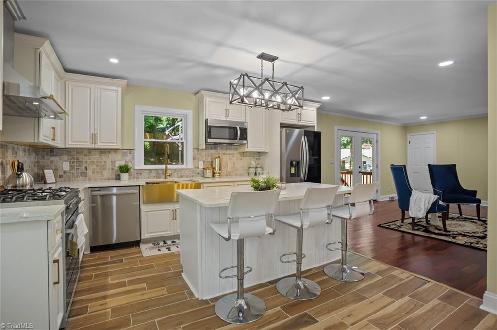 115 aftonshire Court