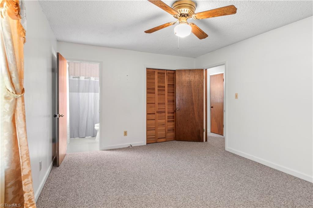 1015 Meadowview Road