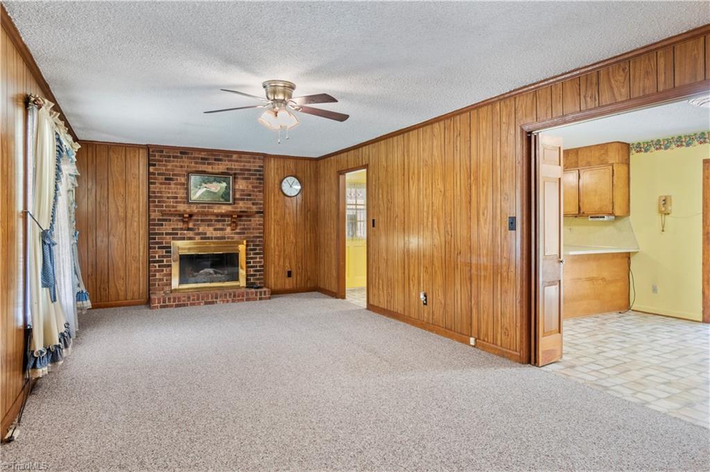 1015 Meadowview Road